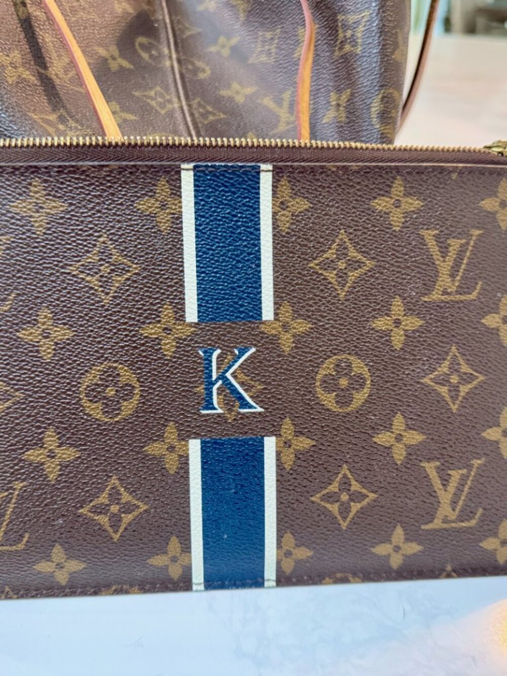 Louis Vuitton Neverfull MM Monogram Personalized "K" with matching pouch - Picture 12 of 15